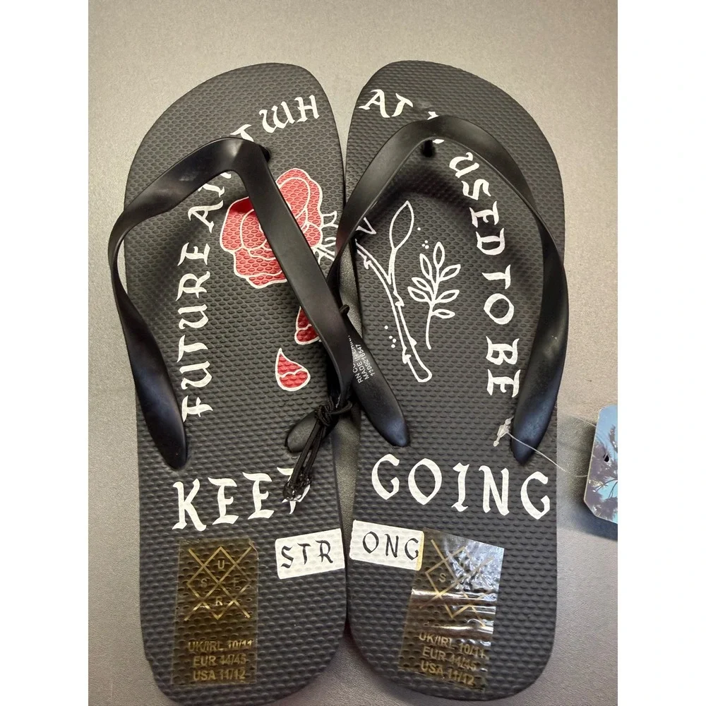 Primark Surf Mens Flip Flops Black Rose Graphic Keep Going Strong Size 11/12 NEW